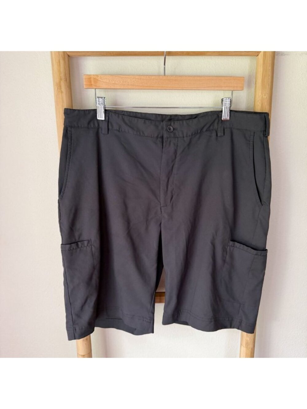 PING SensorCool Dark Gray Golf Cargo Shorts Men’s Size 36 Performance